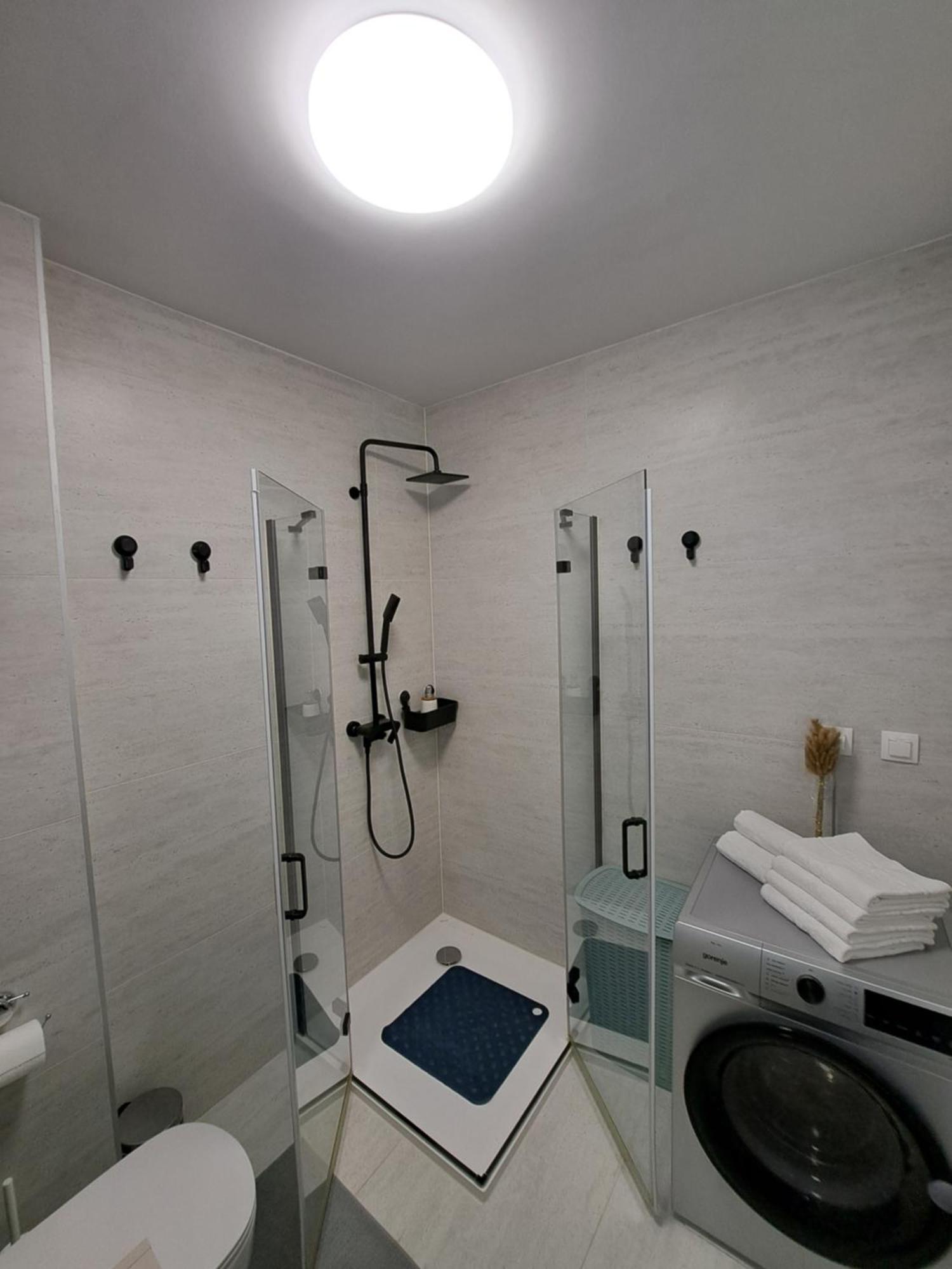 Cityana - Private Garage, 0-24 Self Check In Apartmán *